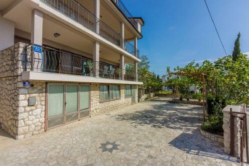 Apartment Anton 61 Pax