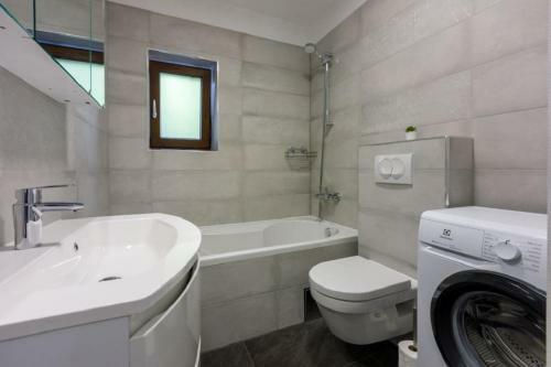 Apartment Anton 61 Pax