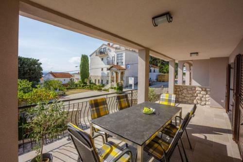 Apartment Anton 61 Pax