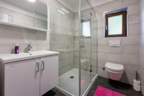 Apartment Anton 61 Pax