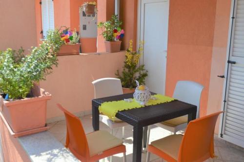 Apartment Iva Orange