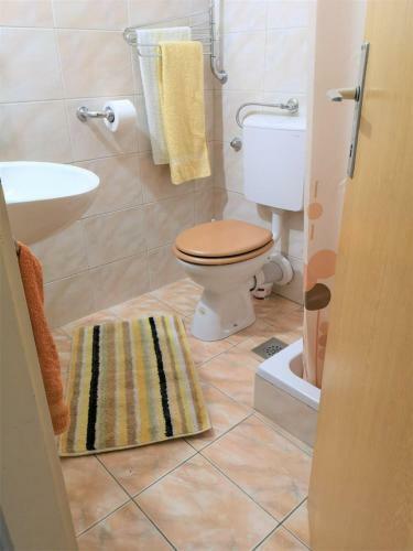 Hostal Apartments And Rooms Marijan