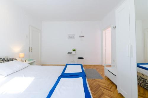 Apartamentos Mare 3