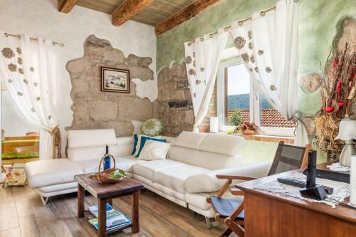 Villa Natura With Pool