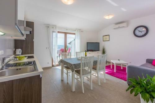 Apartment Anton Ri 31 Pax
