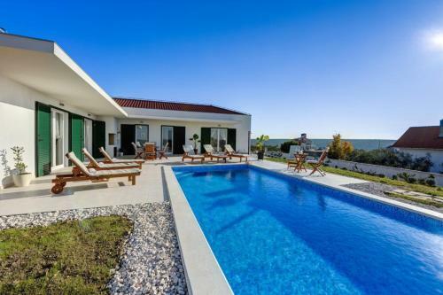 Villa Anica