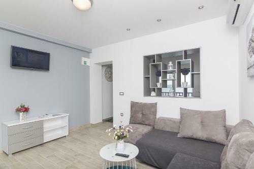 Apartments Sonja - 100 M From Sea