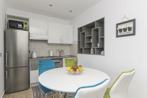 Apartments Sonja - 100 M From Sea
