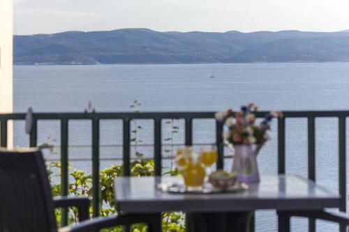 Apartments Sonja - 100 M From Sea