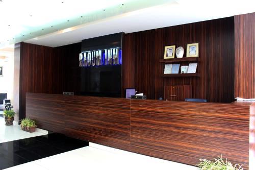 Apartamentos Raoum Inn