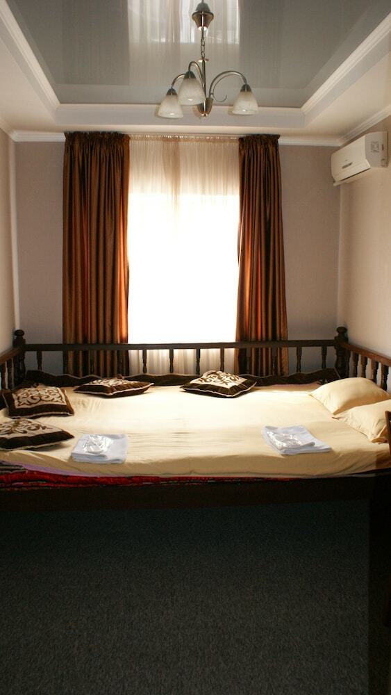 Bed & Breakfast Hotel Kausar