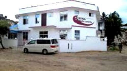 Hostal Kisiwa Guest House Lodge