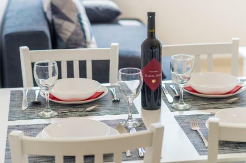 Apartments Maky