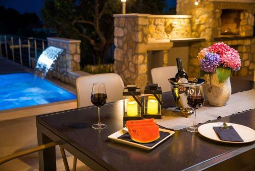 Villa Rustic Stone House