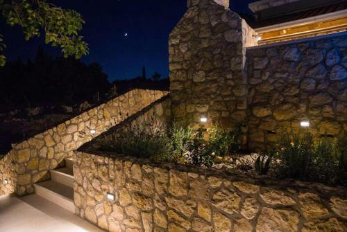 Villa Rustic Stone House