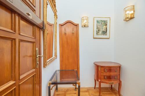Apartment Misir