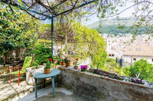 Apartamentos Old Town Green Oasis