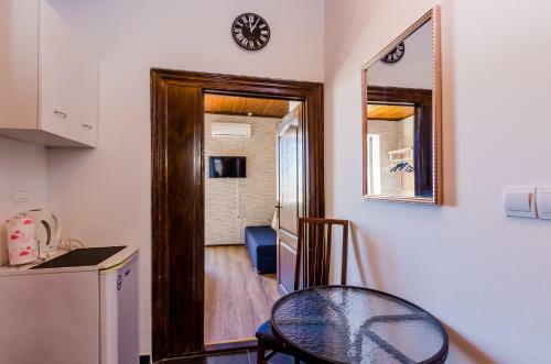 Hostal Rooms City Central Old Town