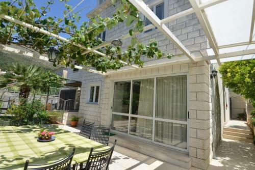 Hostal Apt-rooms Andri - 100m From Sea