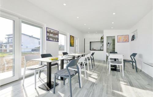 Three-bedroom Holiday Home In Durdevac