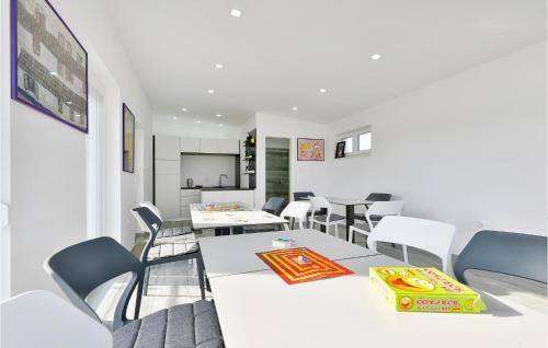 Three-bedroom Holiday Home In Durdevac