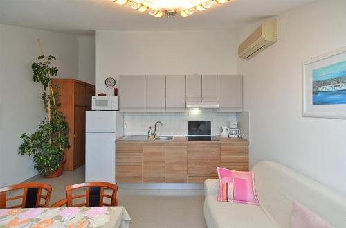 Apartments Valbandon With Pool 31