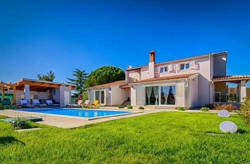 Captain's House - Villa With Swimming Pool & Sauna