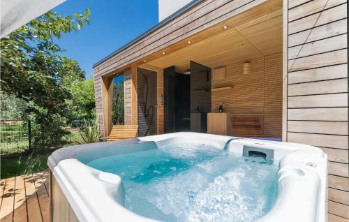 Three-bedroom Holiday Home In Fazana