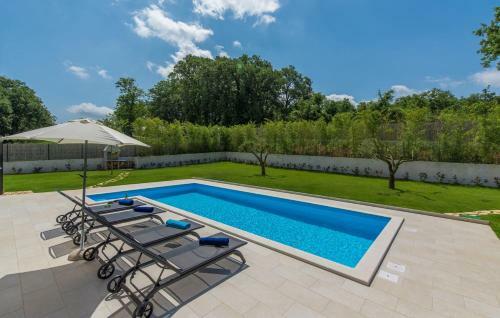 Villa Giovanna Fuskulin With Pool
