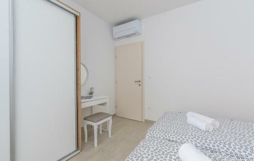 Hostal Apartments Hana In Funtana