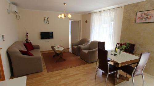Hostal Apartments Diva
