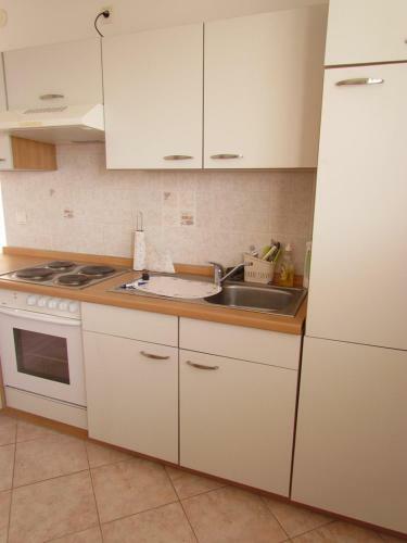 Hostal Holiday House Damir