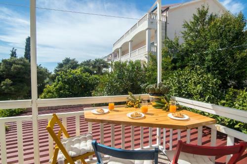 Apartments And Rooms Nikol