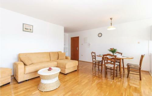 One-bedroom Apartment In Jadranovo