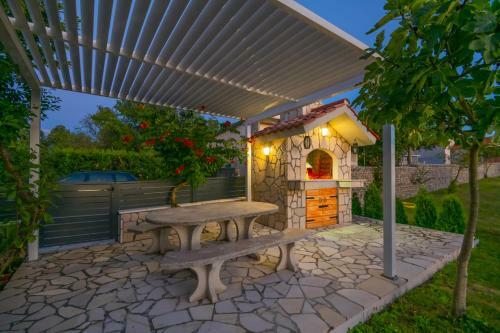 Prunus-luxurious Holiday Home With A Private Pool