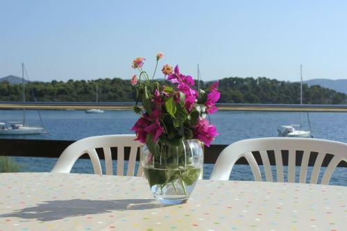 Apartments Davor - 20m From Sea