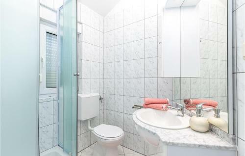 Awesome Home In Jadranovo W/ 5 Bedrooms