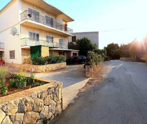 Hostal Apartments And Rooms Tonka-parking