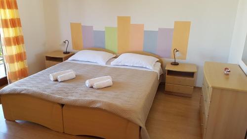 Apartment And Room Caric