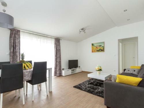 Beautiful Panoramic Views Top Floor Apartment, In Between Split And Trogir