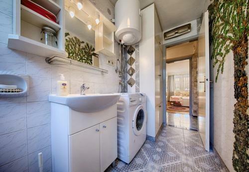 Apartment Marci - 70 M From Sea