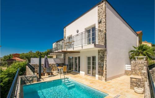 Three-bedroom Holiday Home In Kornic