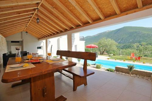 Villa Pasika With Private 31m2 Pool, Summer Kitchen With Bbq, 4 Bedrooms