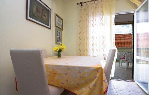 Two-bedroom Apartment In Krusevo