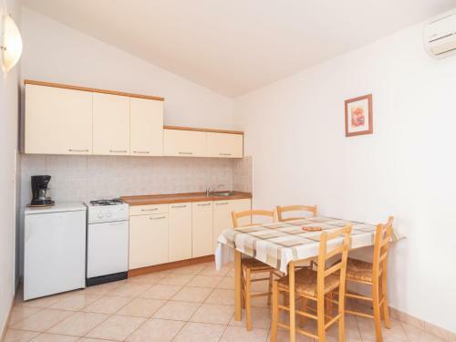 Apartment Iva-2