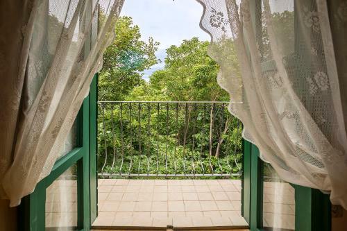 Luxury Villa Lipa With Hot Tub