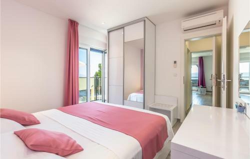 One-bedroom Apartment In Medici