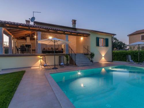 Peaceful Villa In Dubravci With Swimming Pool