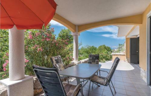 Four-bedroom Holiday Home In Linardici