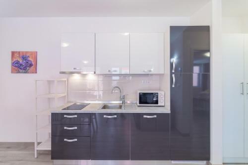 Apartments Ivica 1706
